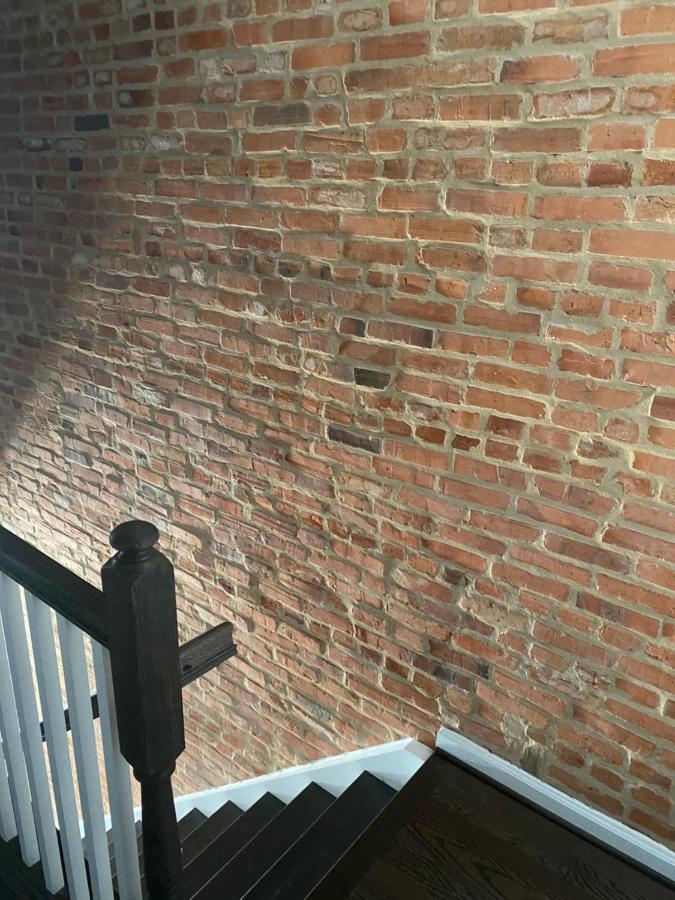 Guest house Downtown Upper Canton 3 Bdrm 3 Bath With Rooftop And Parking Pad