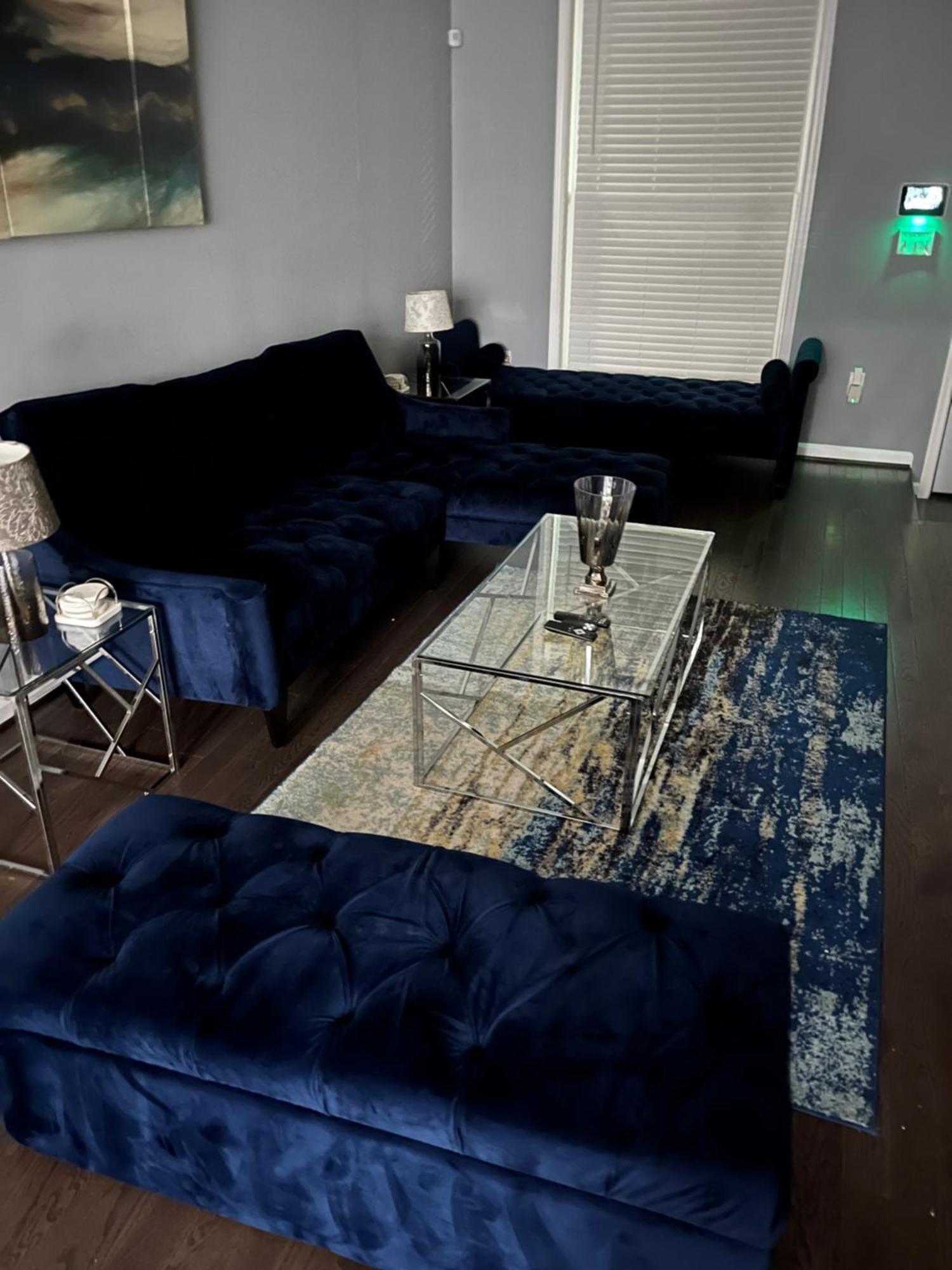 Guest house Downtown Upper Canton 3 Bdrm 3 Bath With Rooftop And Parking Pad *