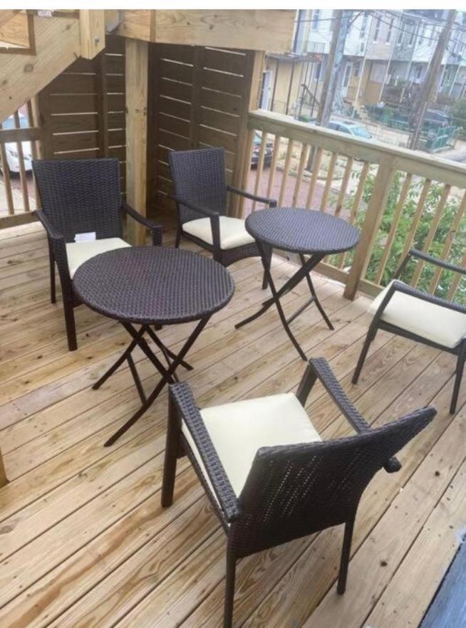 Guest house Downtown Upper Canton 3 Bdrm 3 Bath With Rooftop And Parking Pad